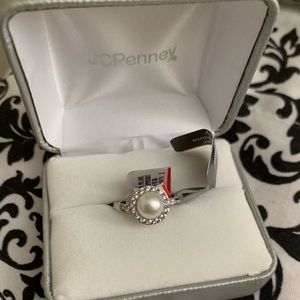 Pearl sterling silver ring